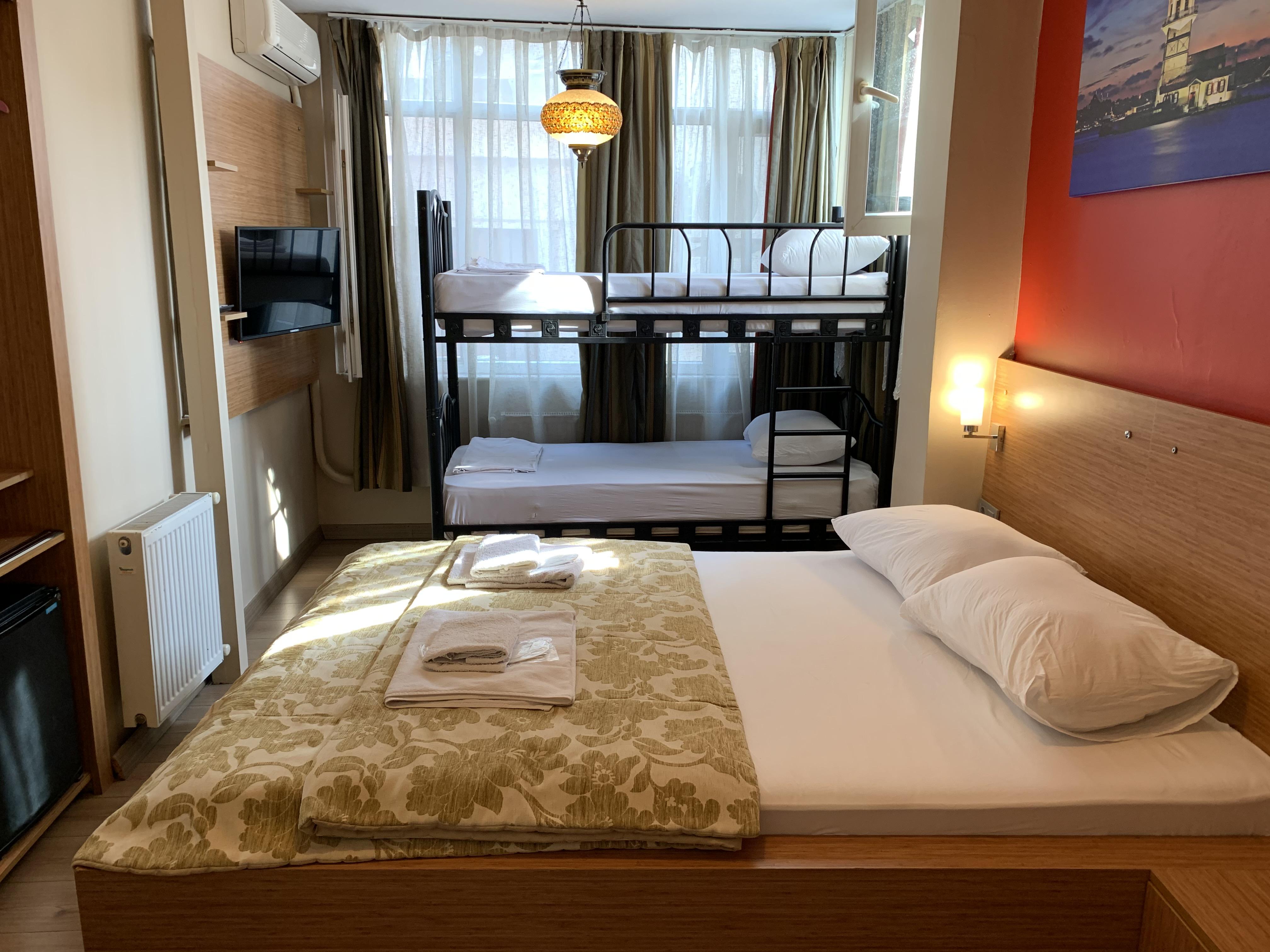 Hostel Antique