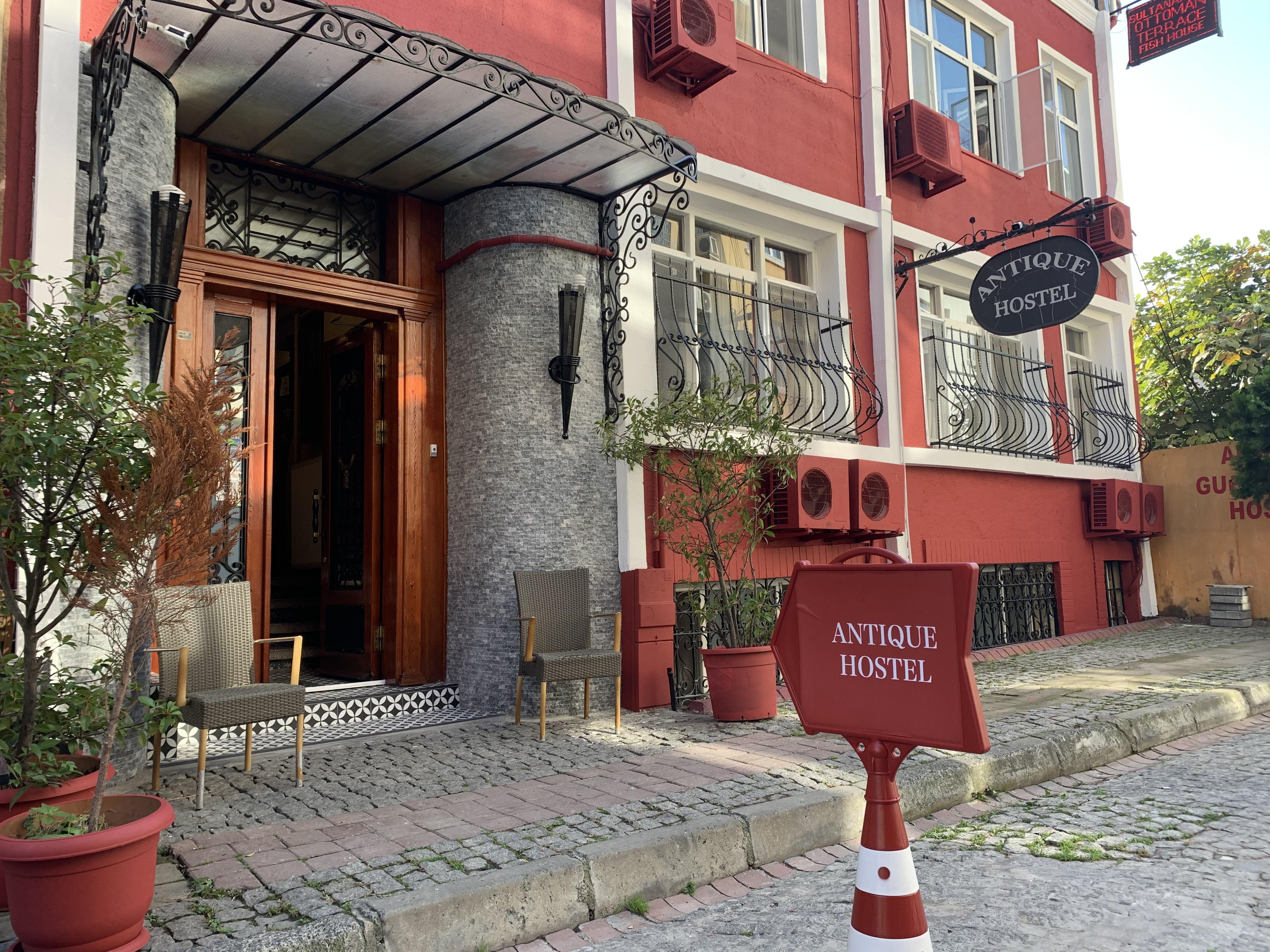 Antique Hostel *