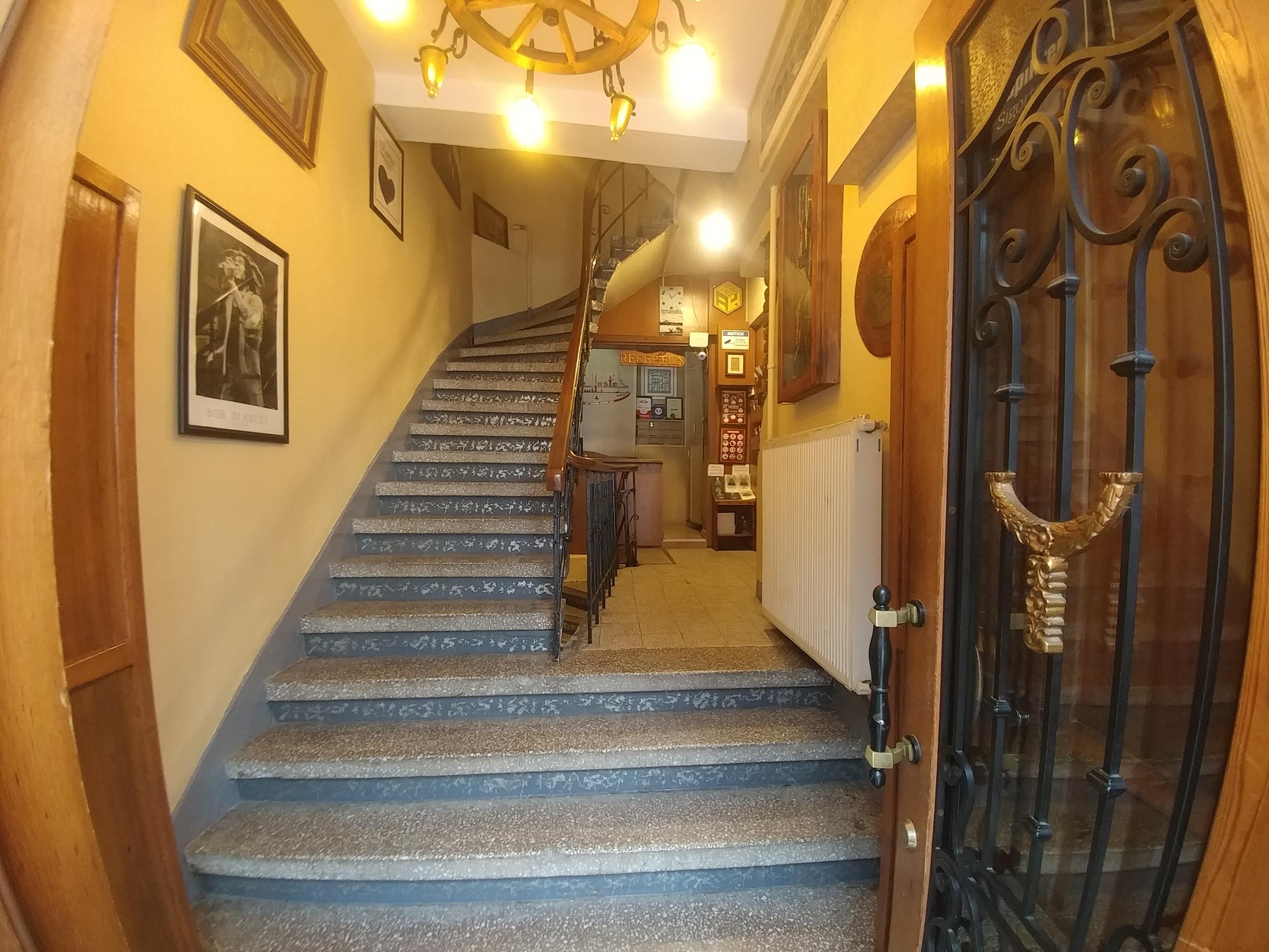 Hostel Antique *