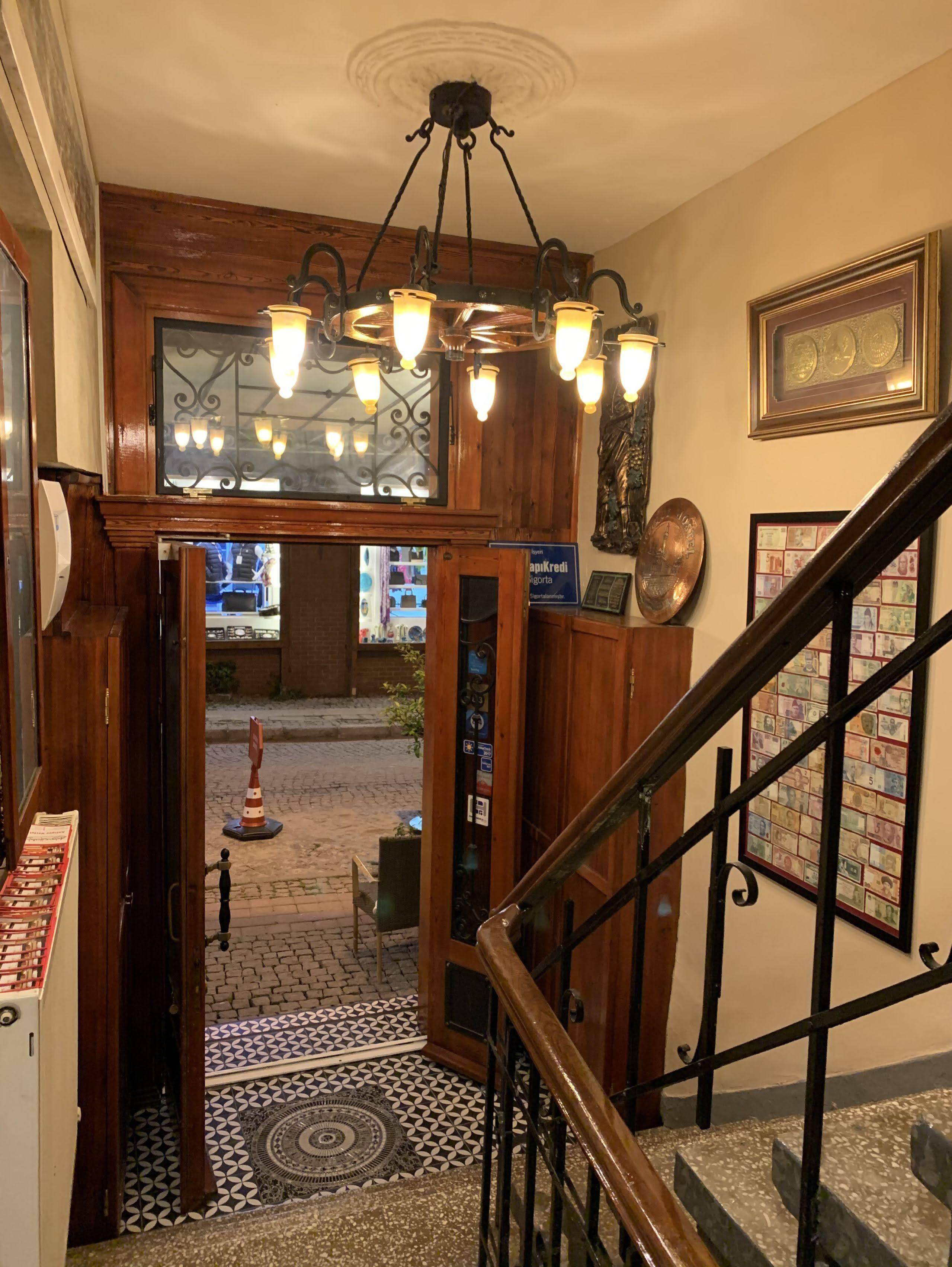 Hostel Antique