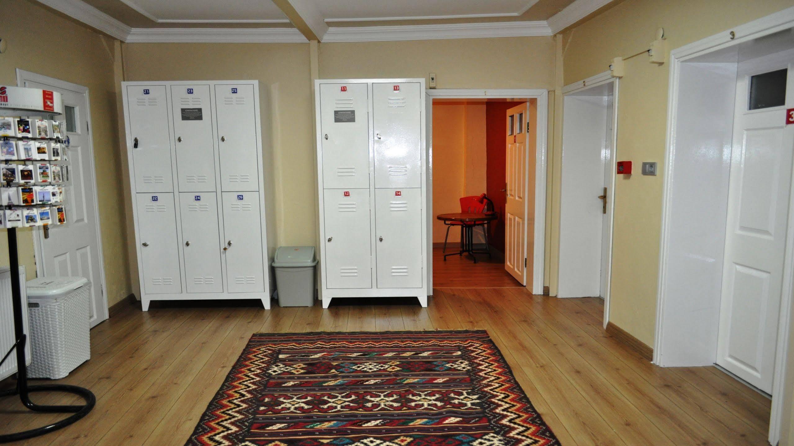 Antique Hostel *